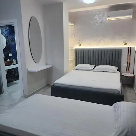 Memories Hill Apartment Sarande