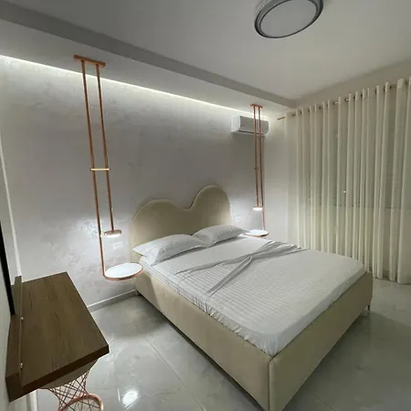 Memories Hill * Sarande