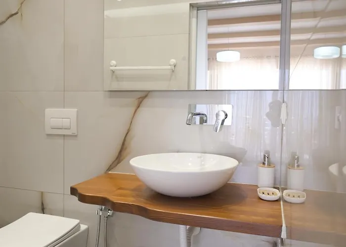 Memories Hill * Saranda